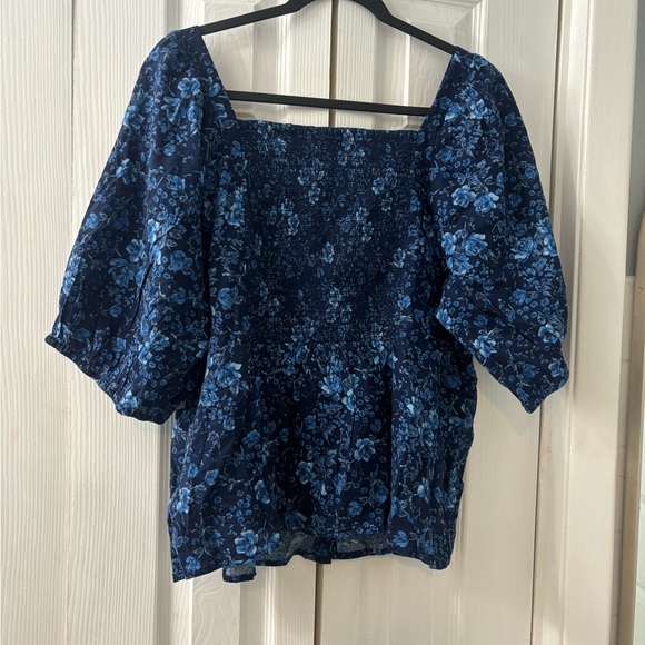 NWT! Old Navy Blue Floral Blouse - Picture 2 of 7